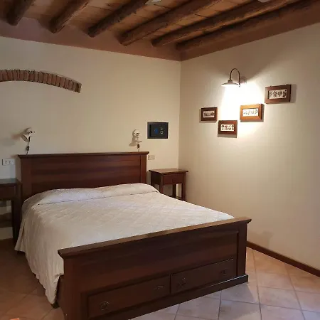 Le Caldane Farm stay Cola (Verona)